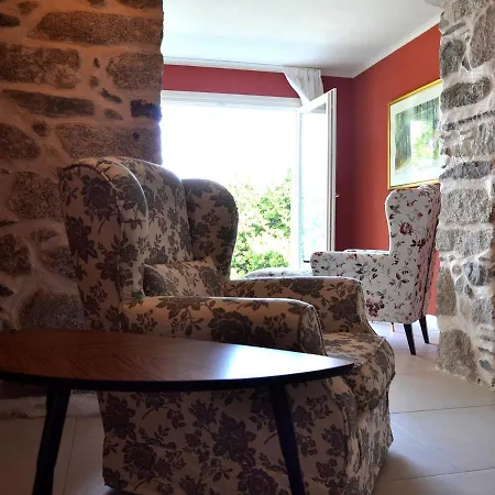 Sleeps 10 Pool Air Con Wifi * Μπαβένο