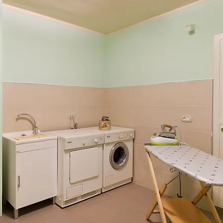Βίλα Sleeps 10 Pool Air Con Wifi Μπαβένο